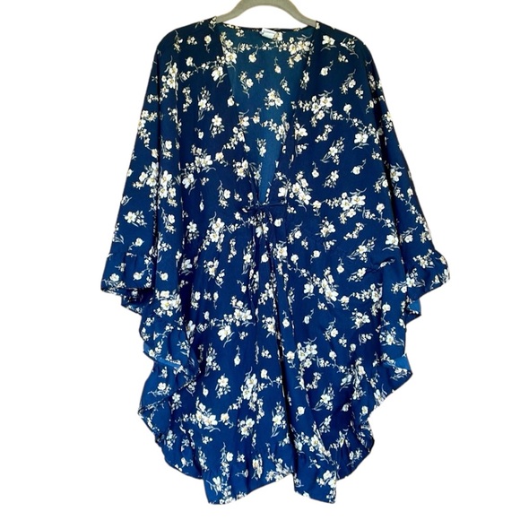 Unbranded Tops - Kimono Ruffled Floral Cardigan Open Front Top with ties. EUC. Size XXL - XXXL